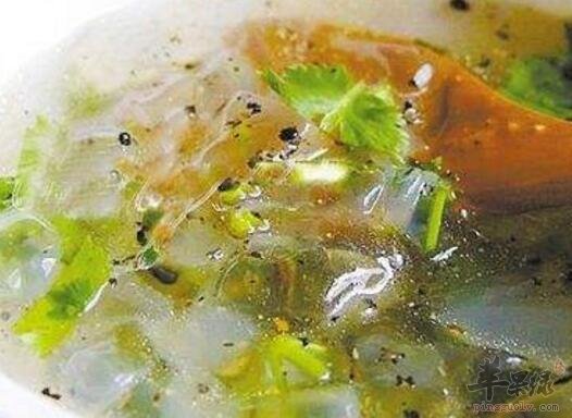西瓜皮荷叶海蜇汤