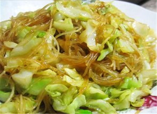 圓白菜炒粉絲——防治貧血消食健體