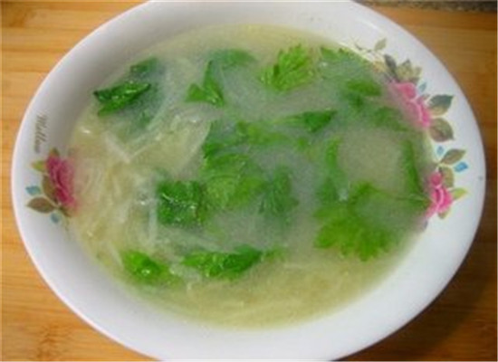 芹菜叶粉丝汤——延缓衰老清热去火
