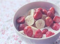 草莓香蕉酸奶——润肠通便补血健脑