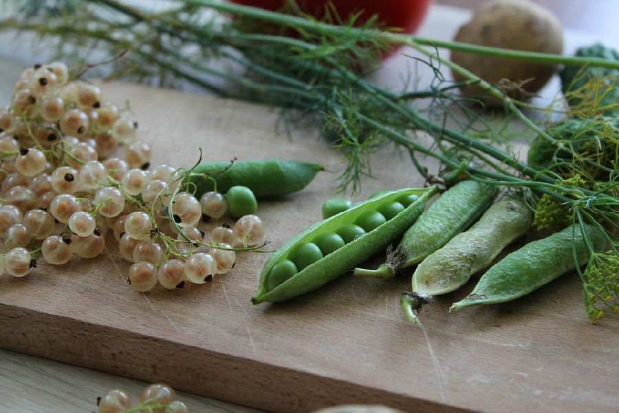 夏季多喝紫菜汤 吃豆补充蛋白质