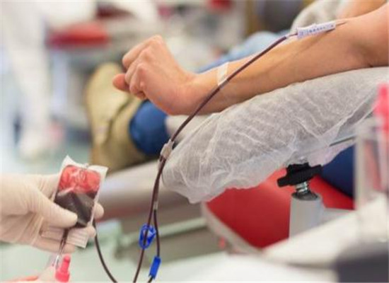 无偿献血的好处 有利健康用血免费