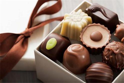 巧克力吃多少才会发胖 吃黑巧克力不发胖