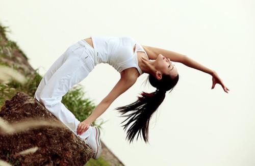 最适合女性的瑜伽动作 有效缓解痛经