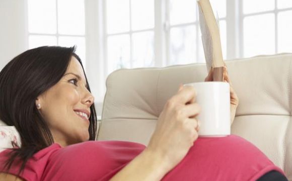 怀孕中期肚子疼是怎么回事