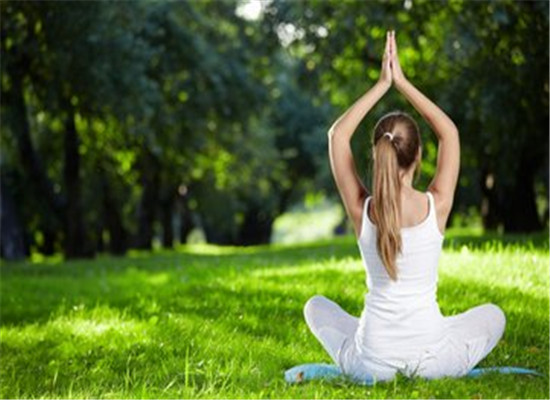瑜伽排毒体式 让你做健康的女人