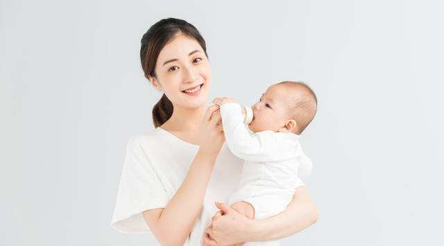 母乳不足要去看医生吗