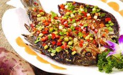 【鲫鱼不能和哪些食