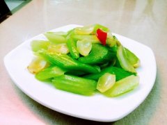 【哺乳期吃西芹的禁
