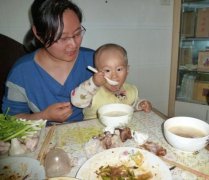 【孩子吃饭的注意事