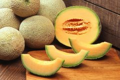 香瓜的功效與作用_香瓜的常見做法_減肥可以吃香瓜嗎_不能和什么一起吃_注意