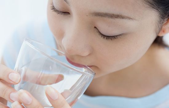 孕妇喝水少对胎儿的影响