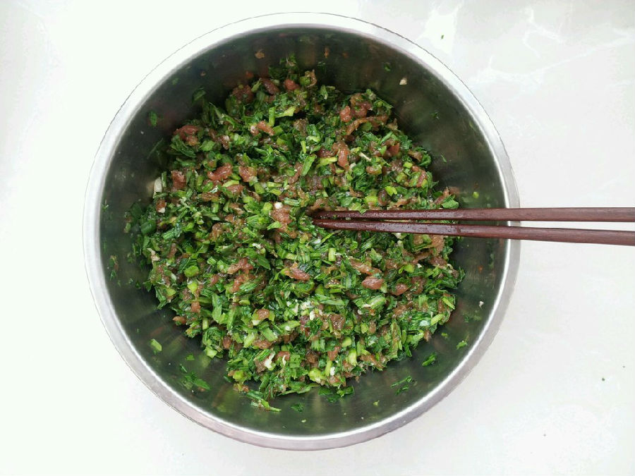 面条菜猪肉水饺的做法