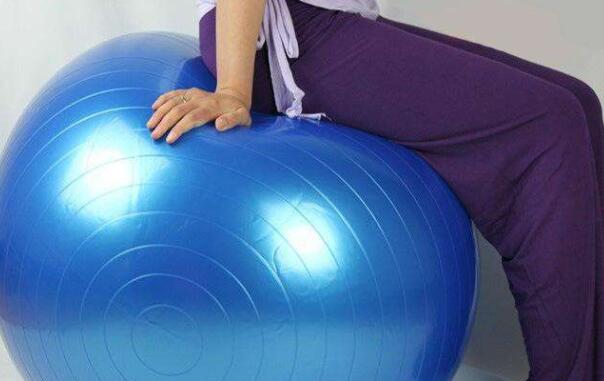 用瑜伽球减肥有效果吗