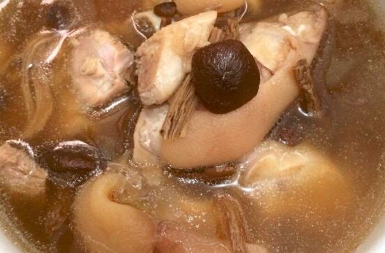 茶树菇猪蹄汤怎么做好吃