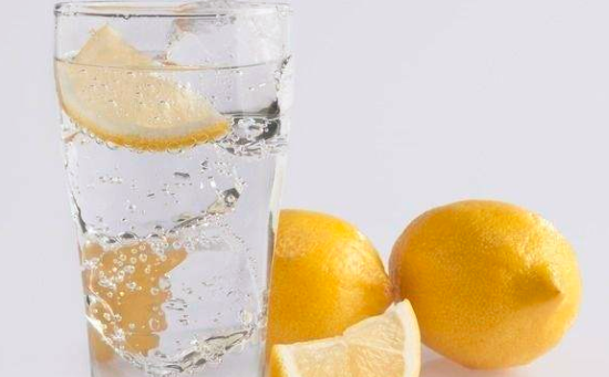 常喝柠檬水可以美白吗
