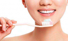 刷牙出血是什么原因