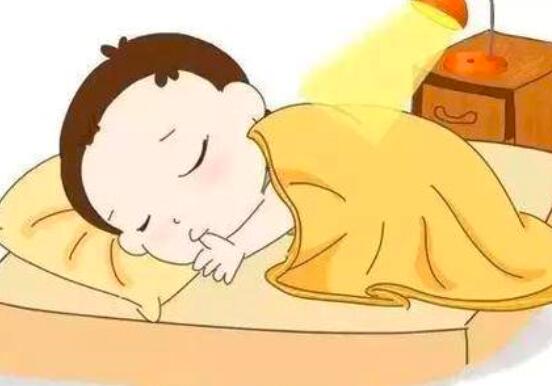 新生儿睡姿的健康异常信号