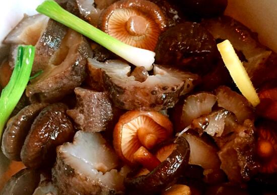 海参香菇汤怎么做好吃